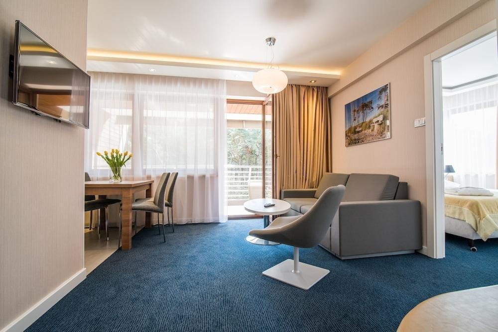 יאסטארניה Hotel Dom Zdrojowy Resort & Spa - Destigo Hotels מראה חיצוני תמונה