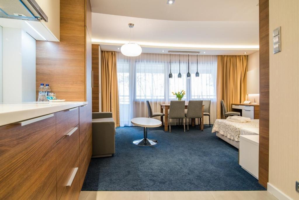 יאסטארניה Hotel Dom Zdrojowy Resort & Spa - Destigo Hotels מראה חיצוני תמונה