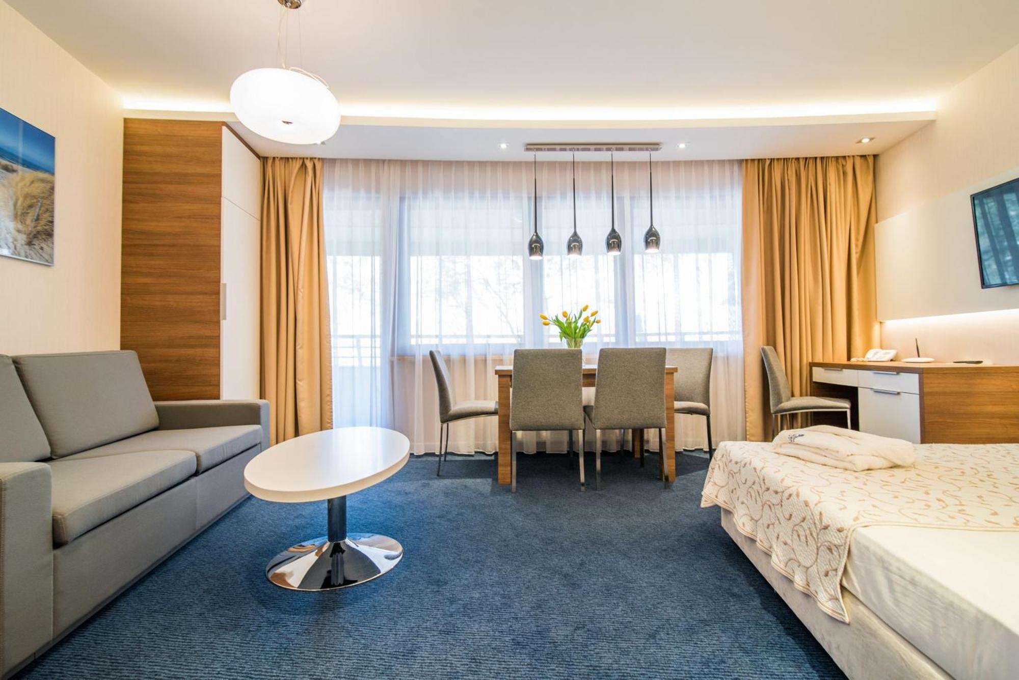 יאסטארניה Hotel Dom Zdrojowy Resort & Spa - Destigo Hotels מראה חיצוני תמונה