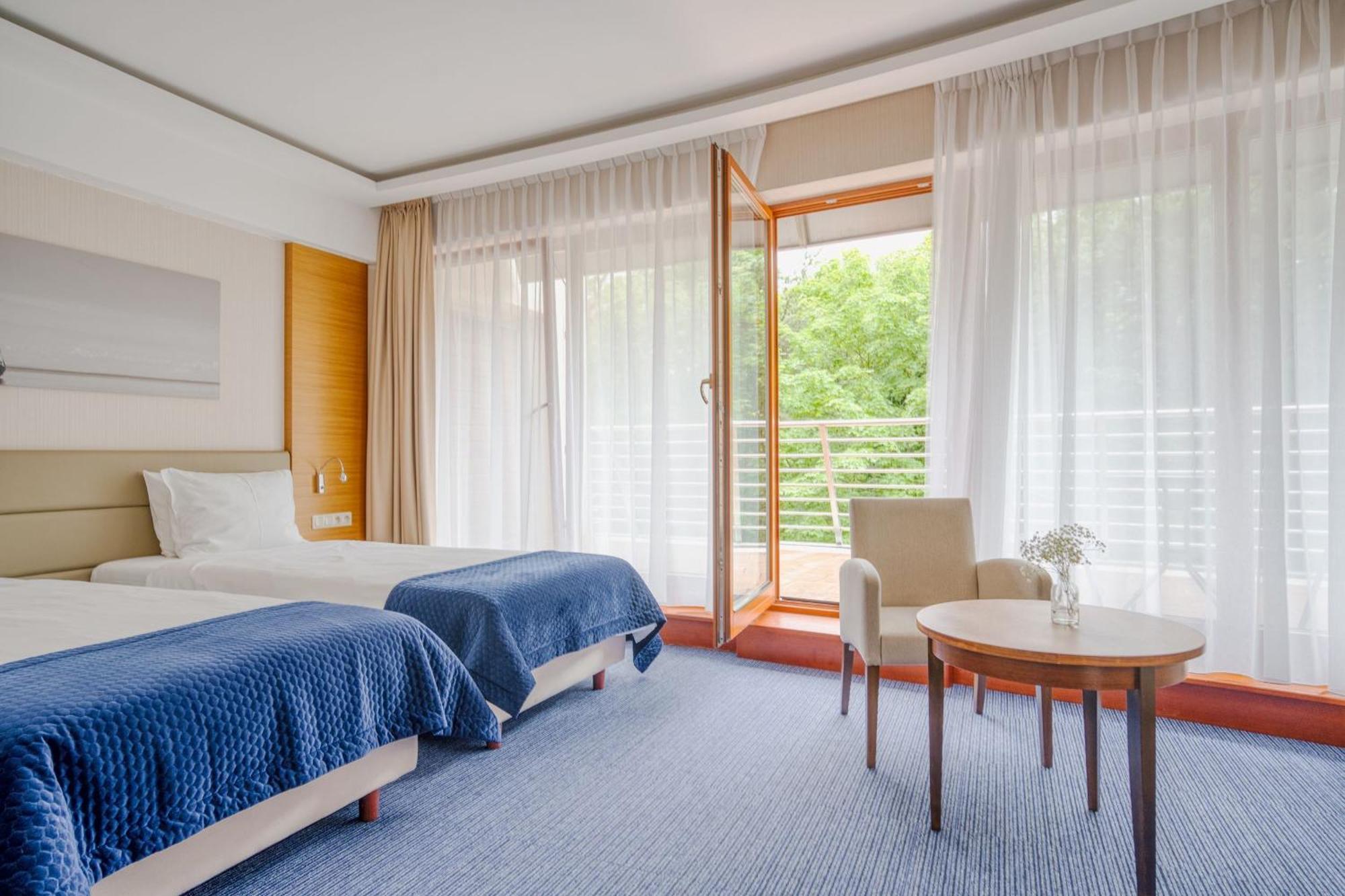 יאסטארניה Hotel Dom Zdrojowy Resort & Spa - Destigo Hotels מראה חיצוני תמונה